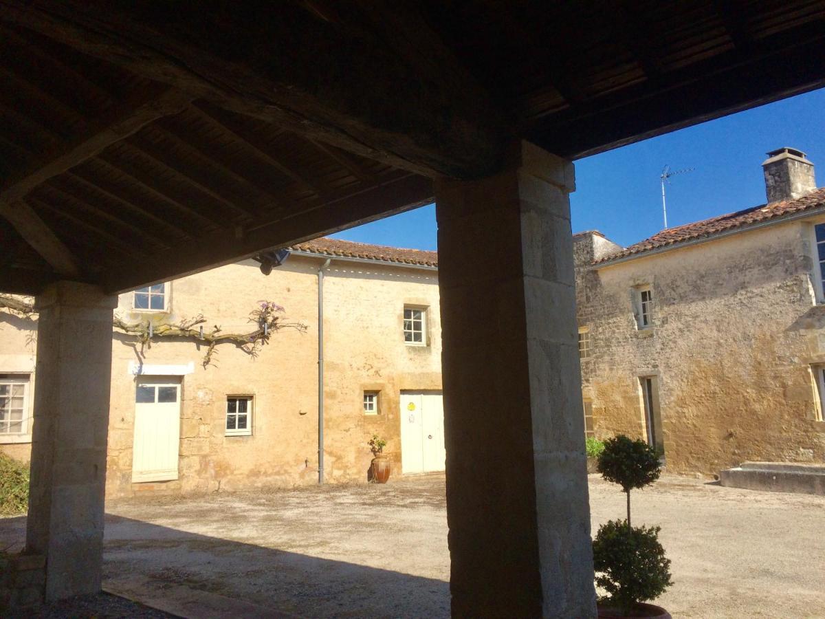 Saint-Hilaire-des-LogesLogis De La Touche住宿加早餐旅馆 外观 照片